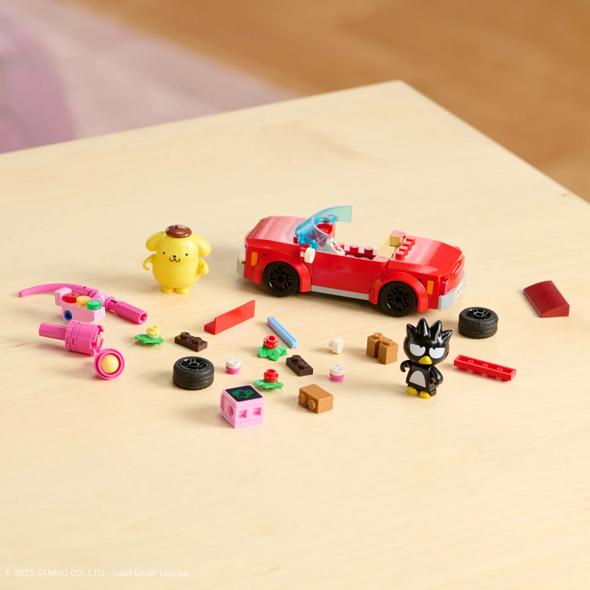 Hello Kitty and Friends Badtz-maru’s Convertible Building Set - Image 3
