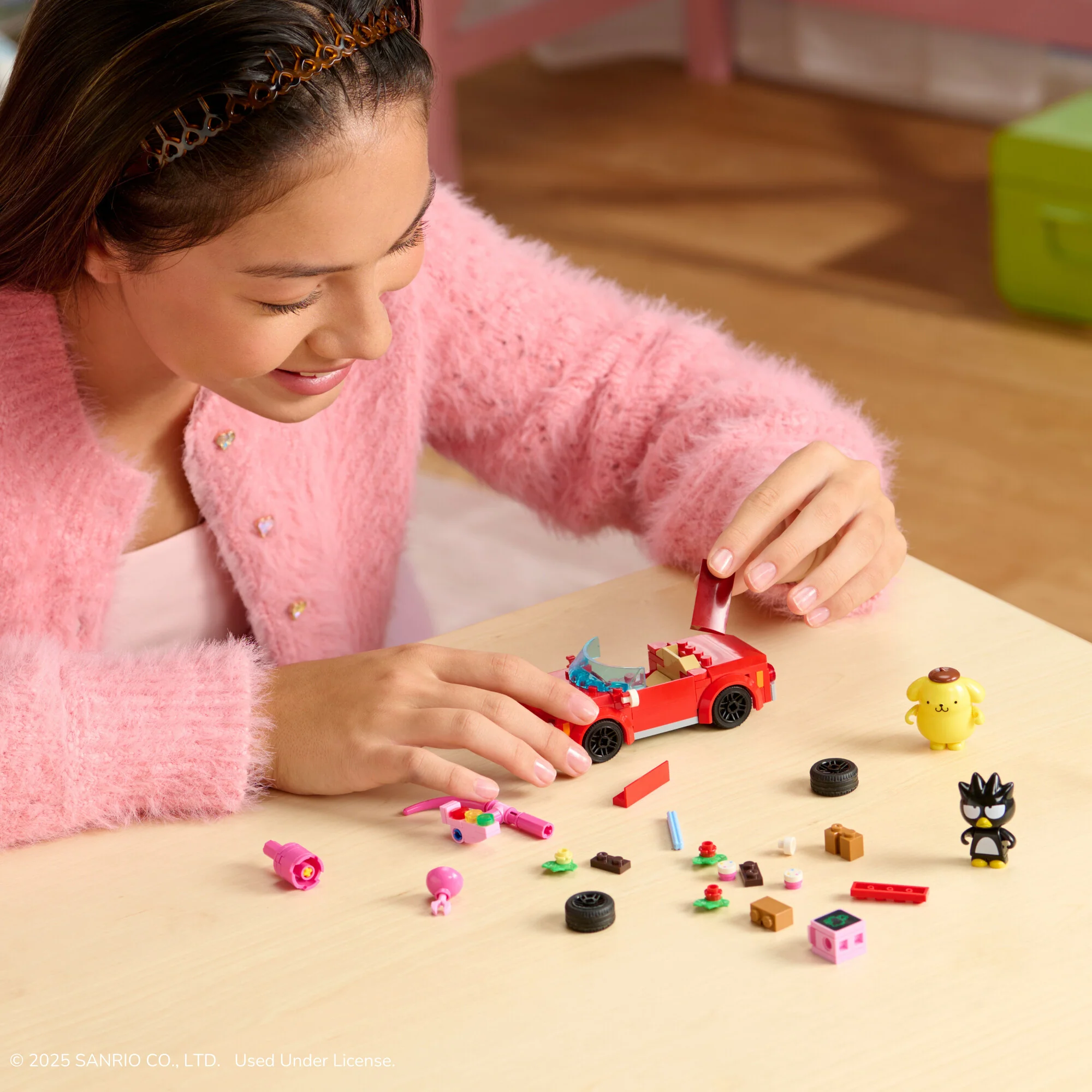 Hello Kitty and Friends Badtz-maru’s Convertible Building Set - Image 6